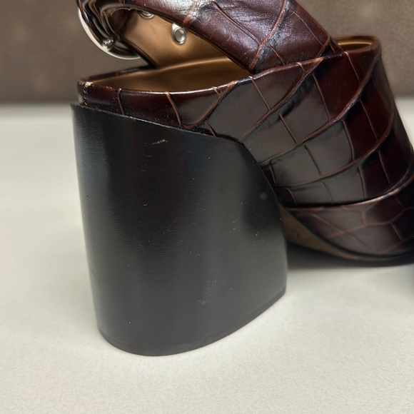 🔥🔥🔥NEW Chloe Croc-Embossed Leather Brown Ankle Boots Heels - Picture 8 of 16